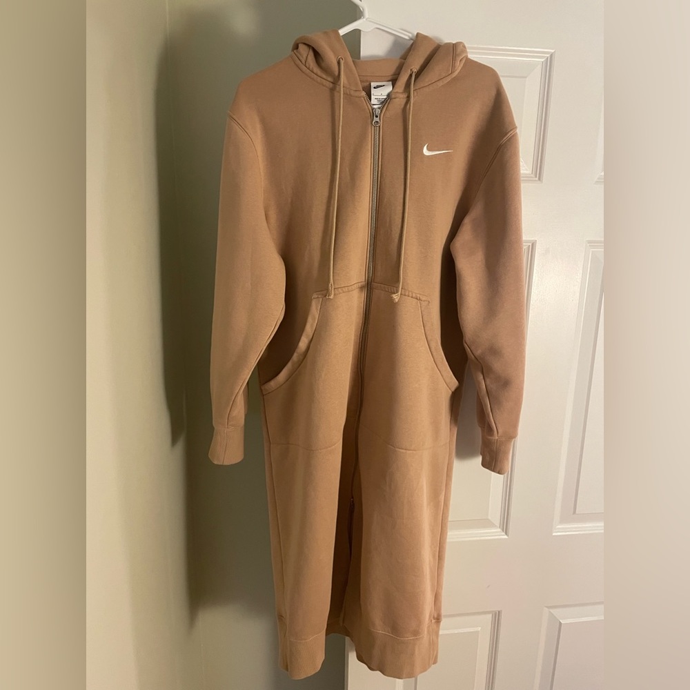 Rise up and transform your fleece wardrobe with strong cozy vibes.